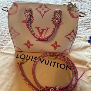 Brand new, Louis Vuitton monogram giant by the pool 2.0 speedy bandouliere 25